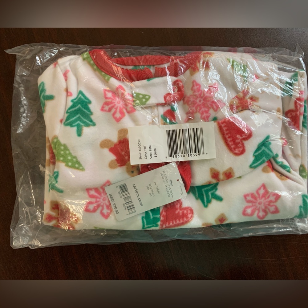 Christmas pajamas size 18 months. Carted. NWT